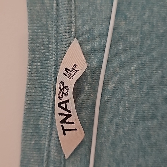 TNA 3/4 Shirt - Picture 3 of 3